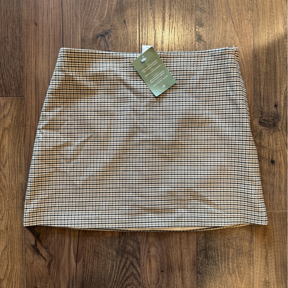 H & M - Women's Brown/houndstooth-patterned Mini Skirt Beige and Black - Picture 3 of 6